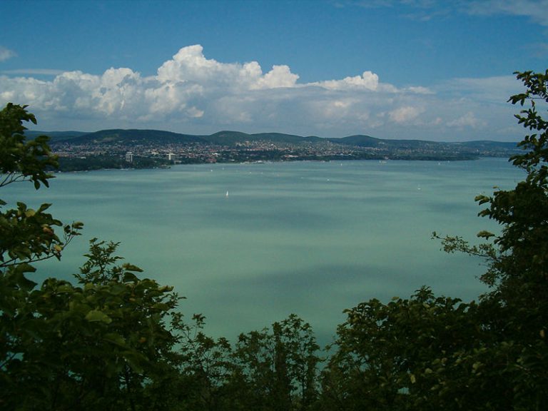 Balatonmárián nyaraltak az iskolások