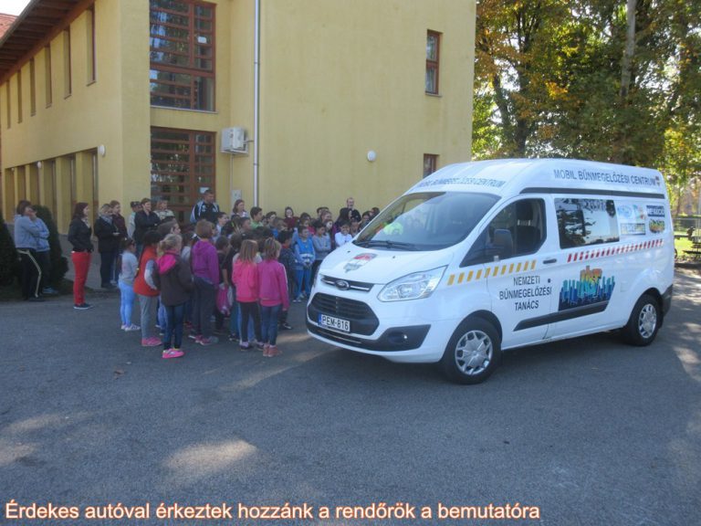 Barátságos akcióban a rendőrség